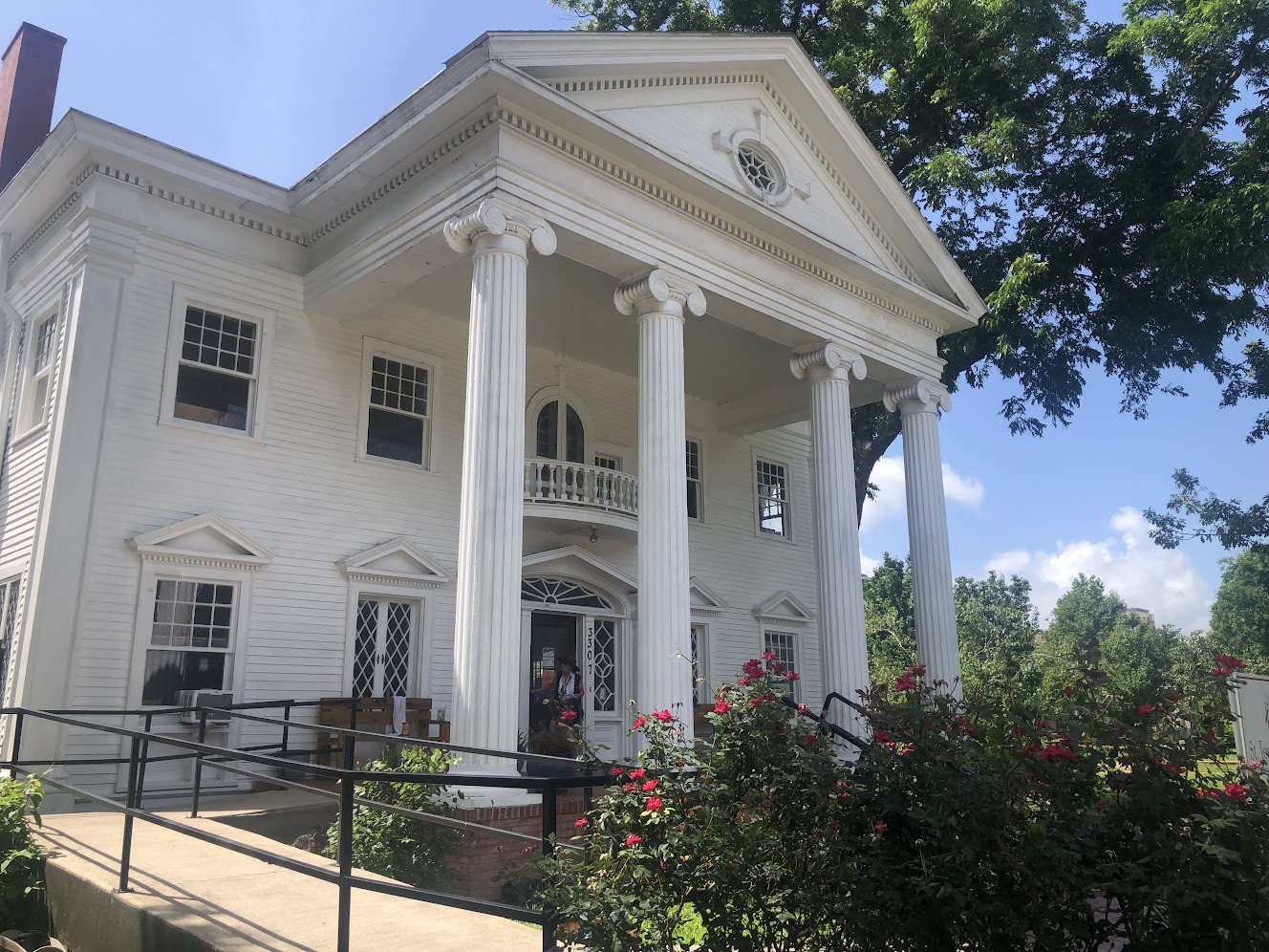 What It’s Really Like to Volunteer at St. Joseph’s Clubhouse